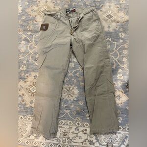 Wrangler Men's Olive Chinos